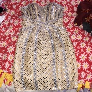 VERY SPARKLY SHORT FORMAL DRESS